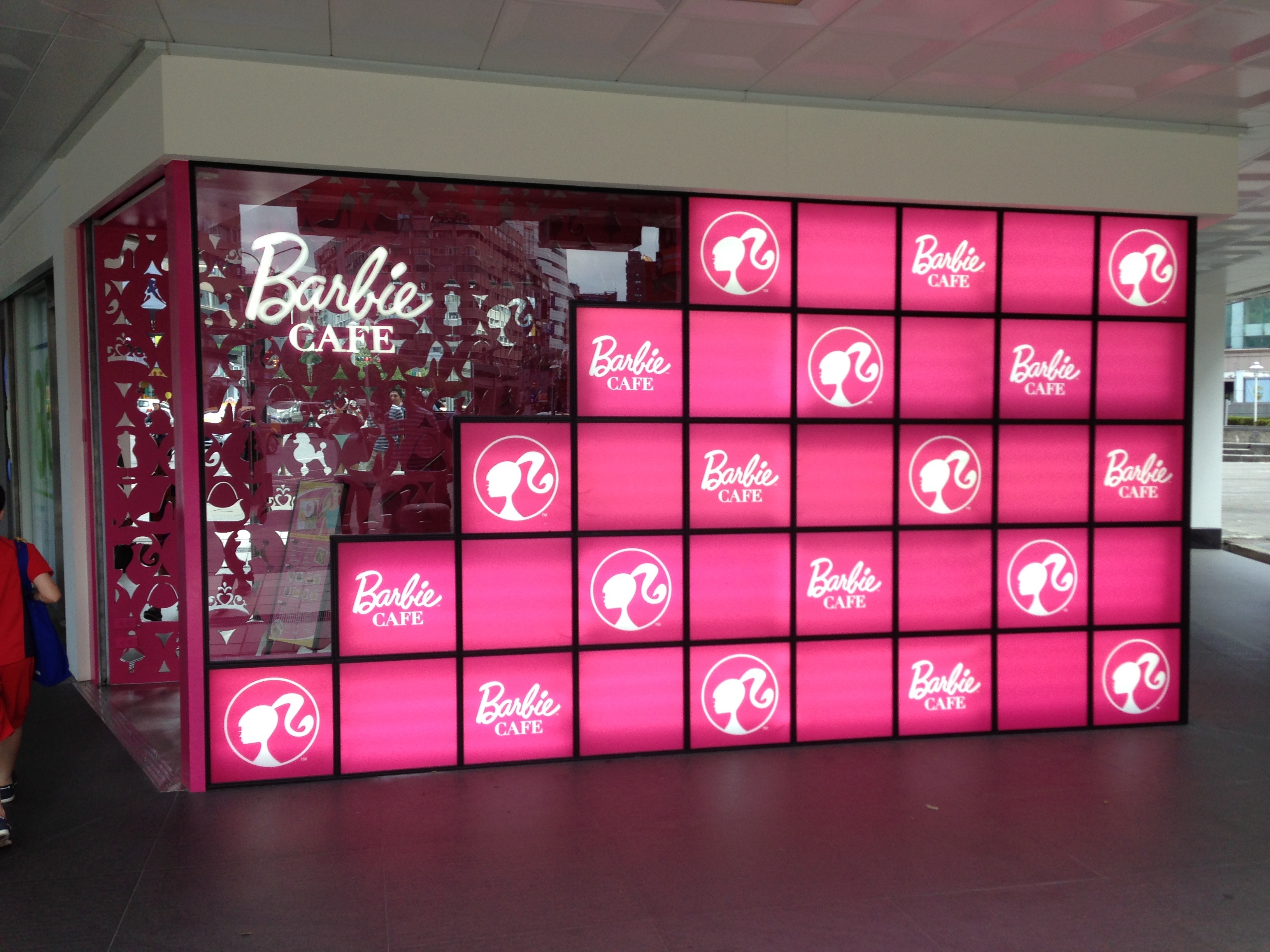 Barbie Café experience